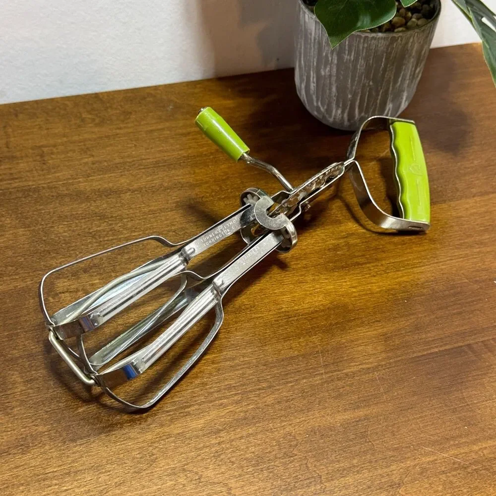 Manual Hand Mixer with Green Handle - Classic Kitchen Beater